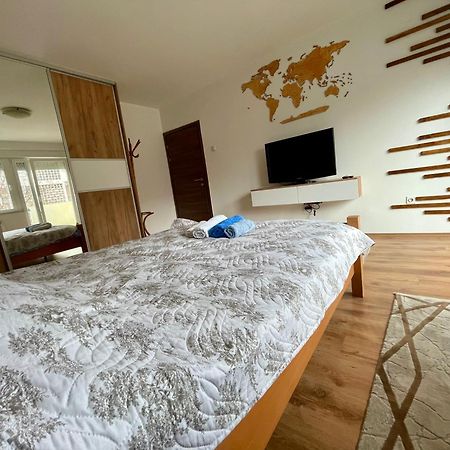 Luxury City Center Apartment Skopje Exterior photo