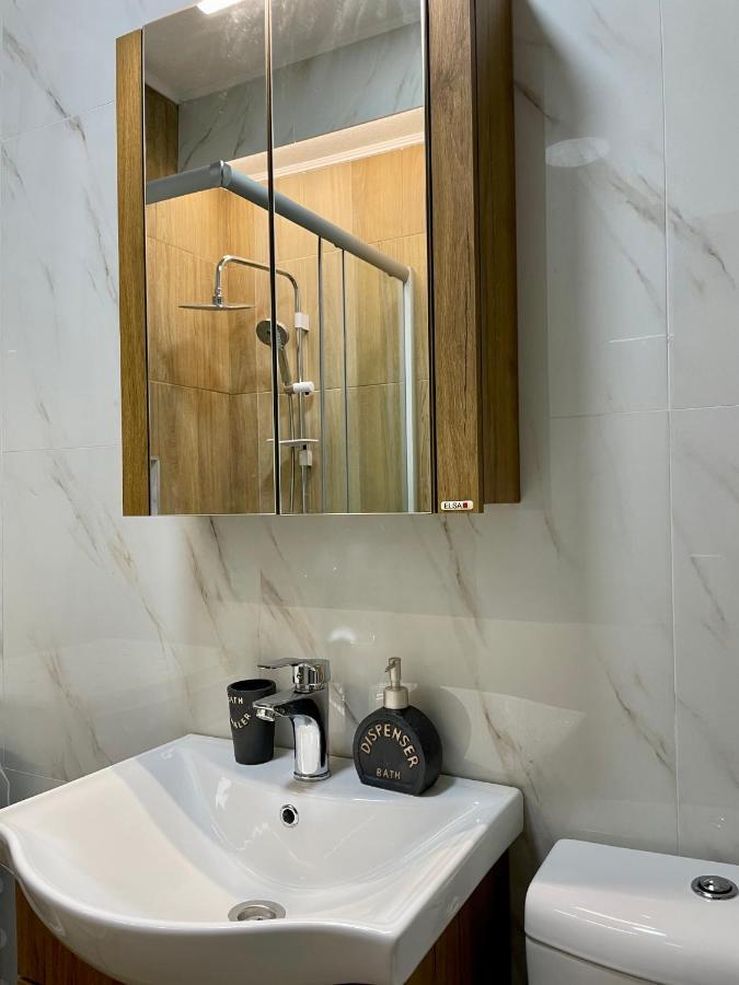 Luxury City Center Apartment Skopje Exterior photo