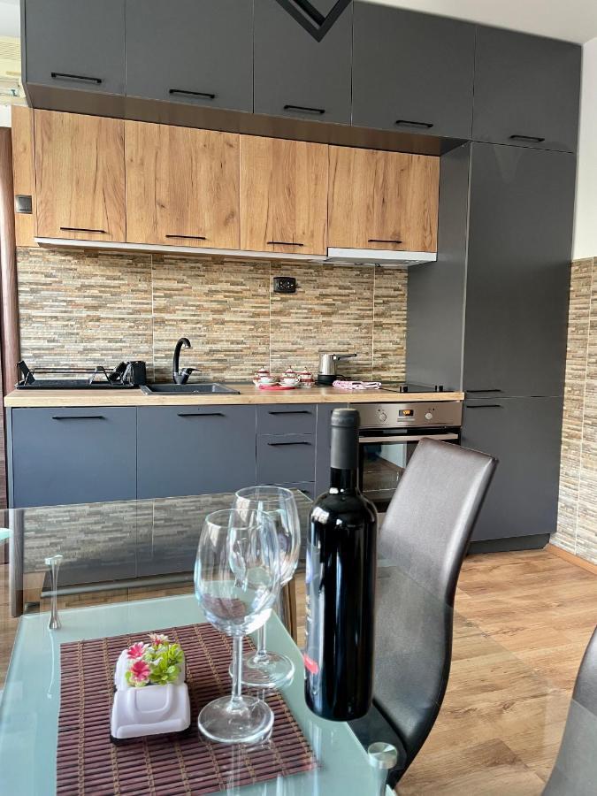 Luxury City Center Apartment Skopje Exterior photo