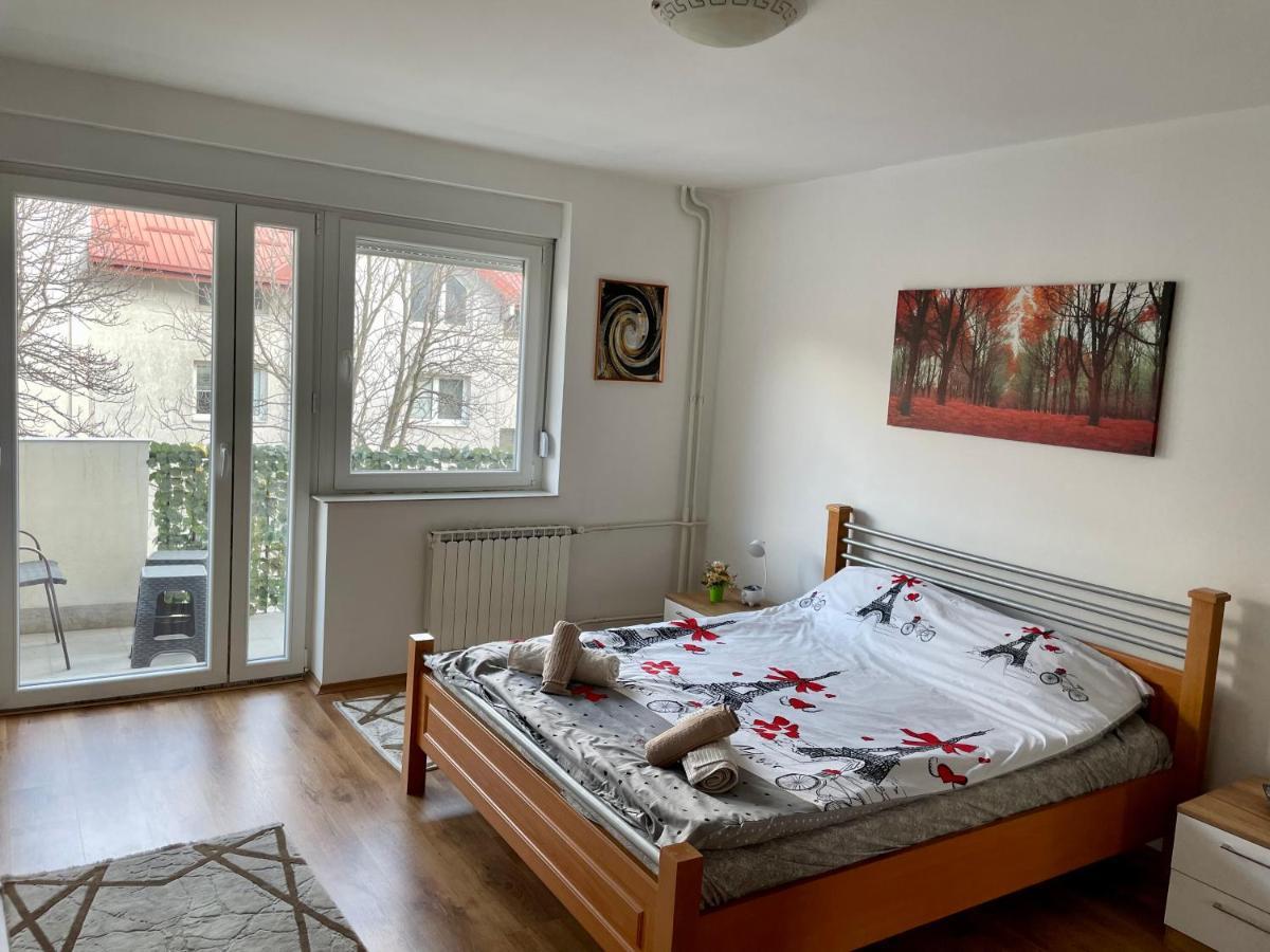 Luxury City Center Apartment Skopje Exterior photo